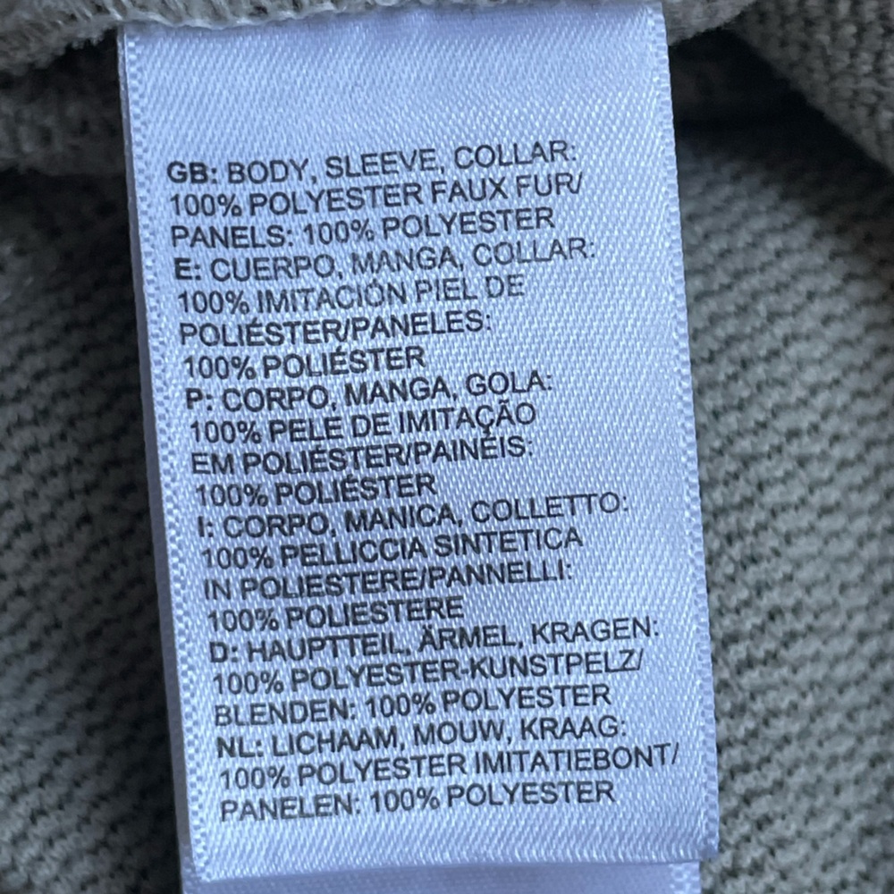 The North Face Furry Sherpa Full Zip. Neutral. Off White colorway. Size Medium - Picture 10 of 10